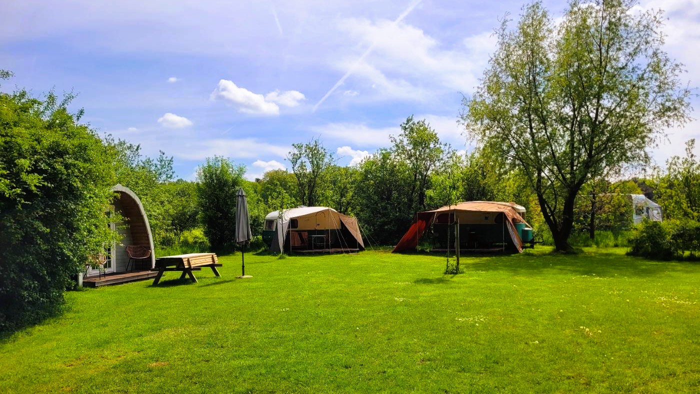 Vintage huurcaravans bij Erve Punte